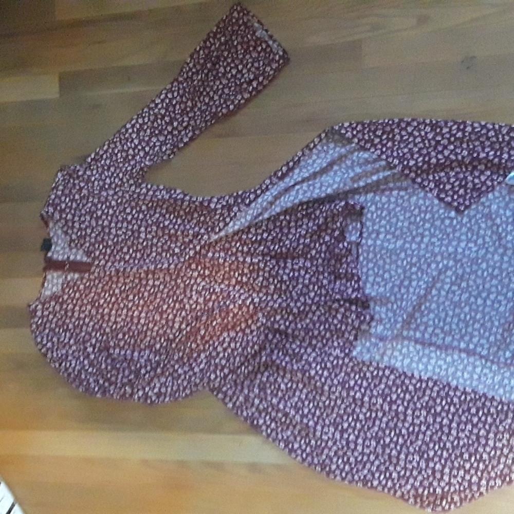 Romper - Picture 2 of 2